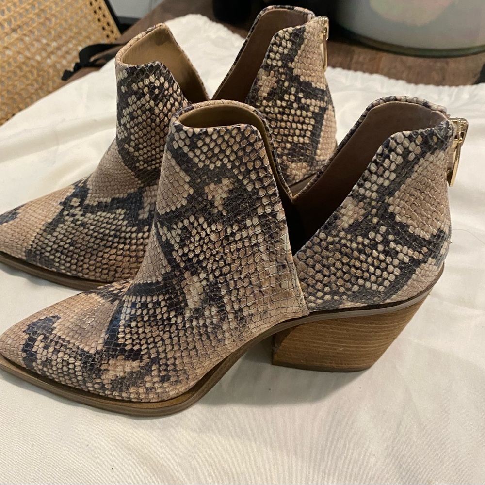 Vince Camuto Gigietta Bootie